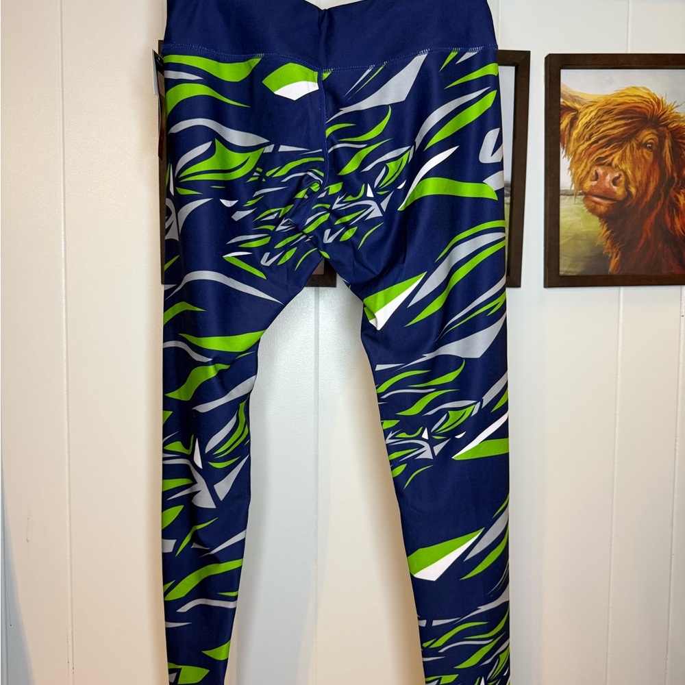 NFL Blue and Green Seahawks Leggings - Picture 4 of 4